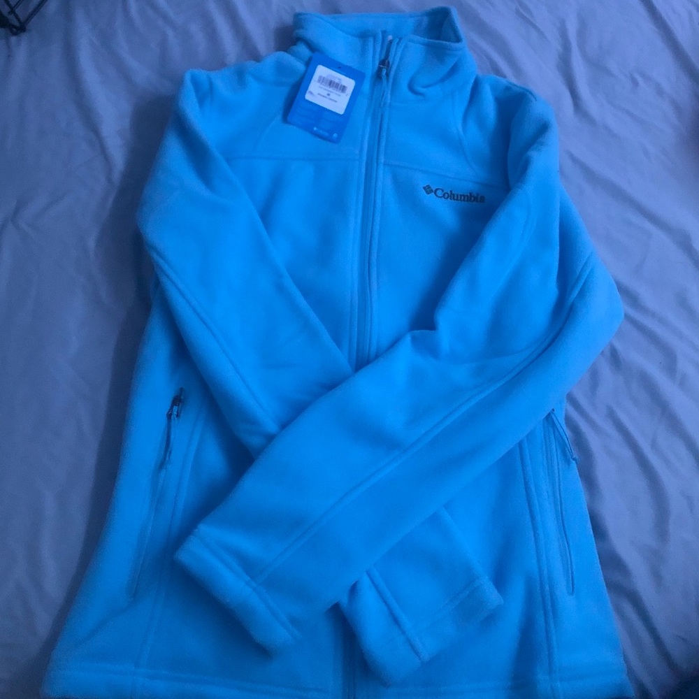 columbia zip up sweater NWT.